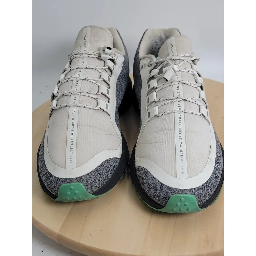 Nike Zoom WinFlo 5 Run Shield  White Gray Women Size 11 AO1573-100